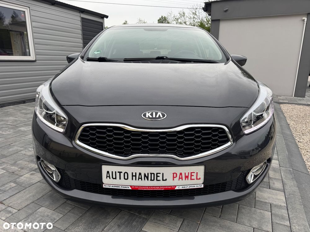 Kia Ceed 1.6 GDI ISG Dream-Team Edition - 2