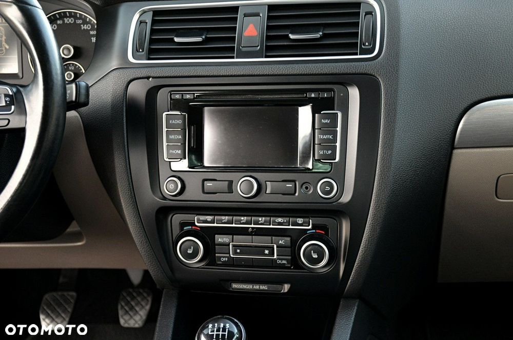 Volkswagen Jetta - 20