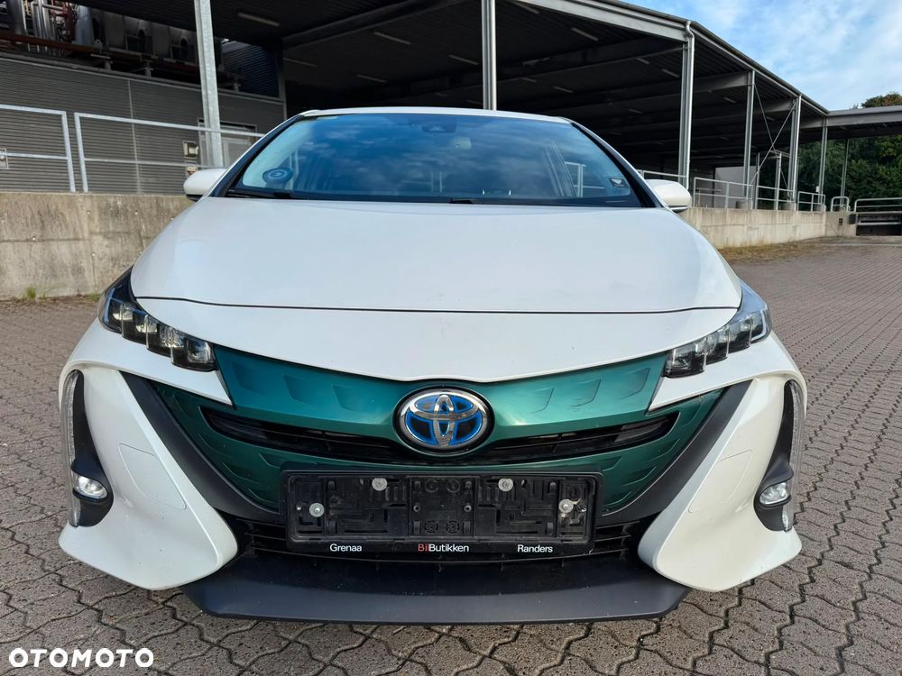 Toyota Prius Hybrid Executive - 3