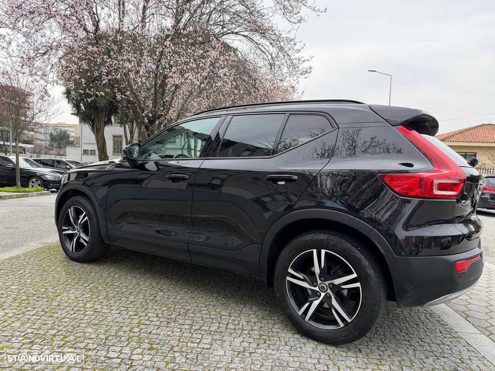 Volvo XC 40 2.0 D3 Momentum Geartronic - 8