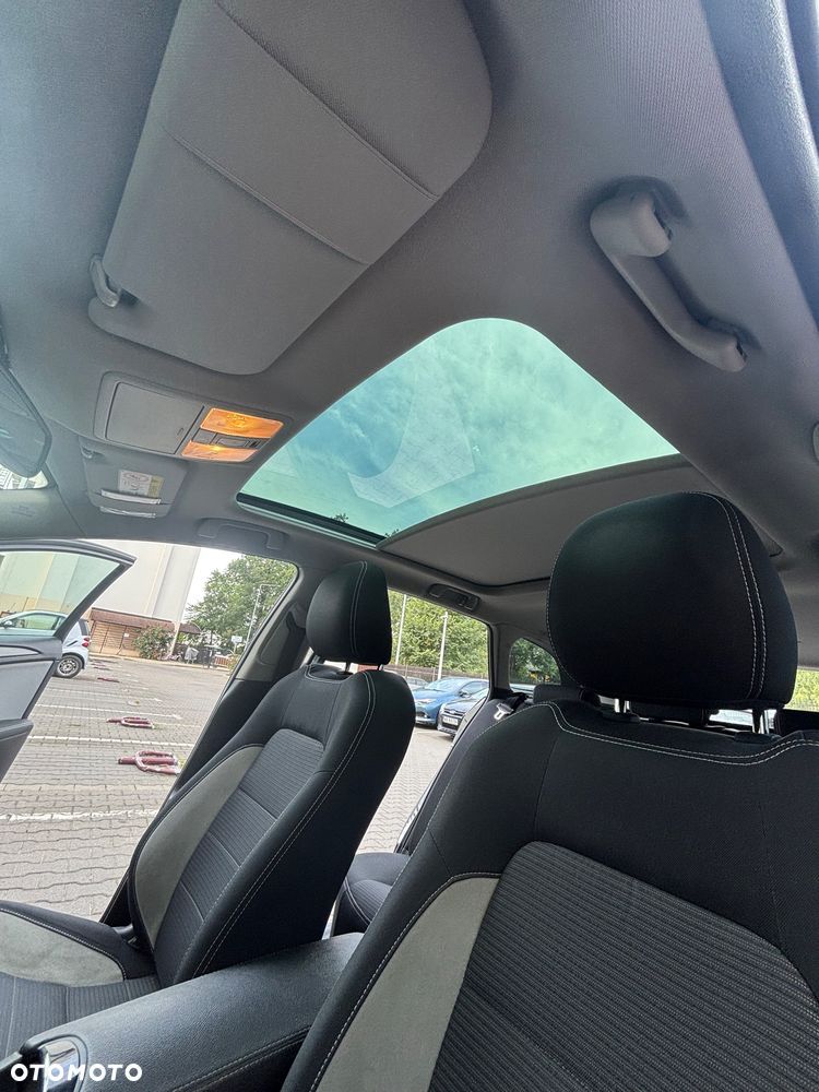 Toyota Avensis Touring Sports 1.8 Business Edition - 26