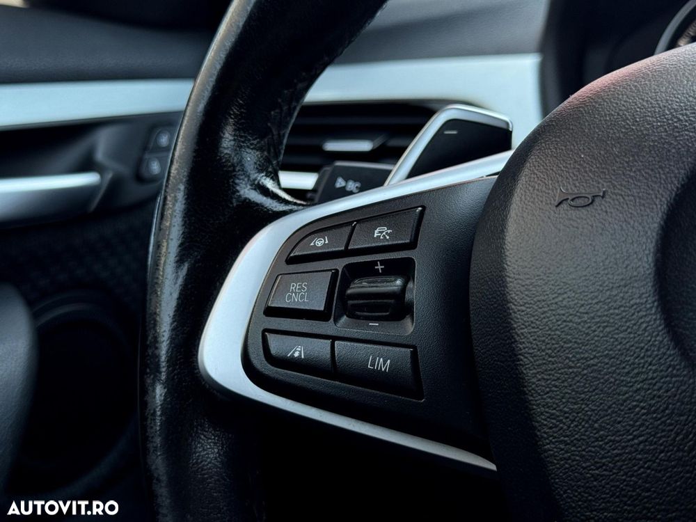 BMW X1 xDrive20i AT - 13