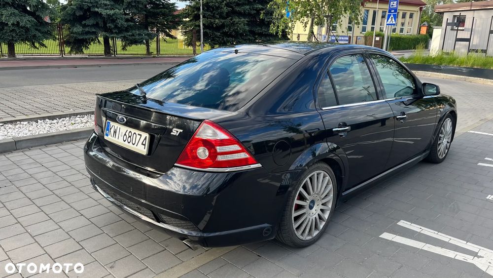 Ford Mondeo 3.0 V6 ST 220 - 5