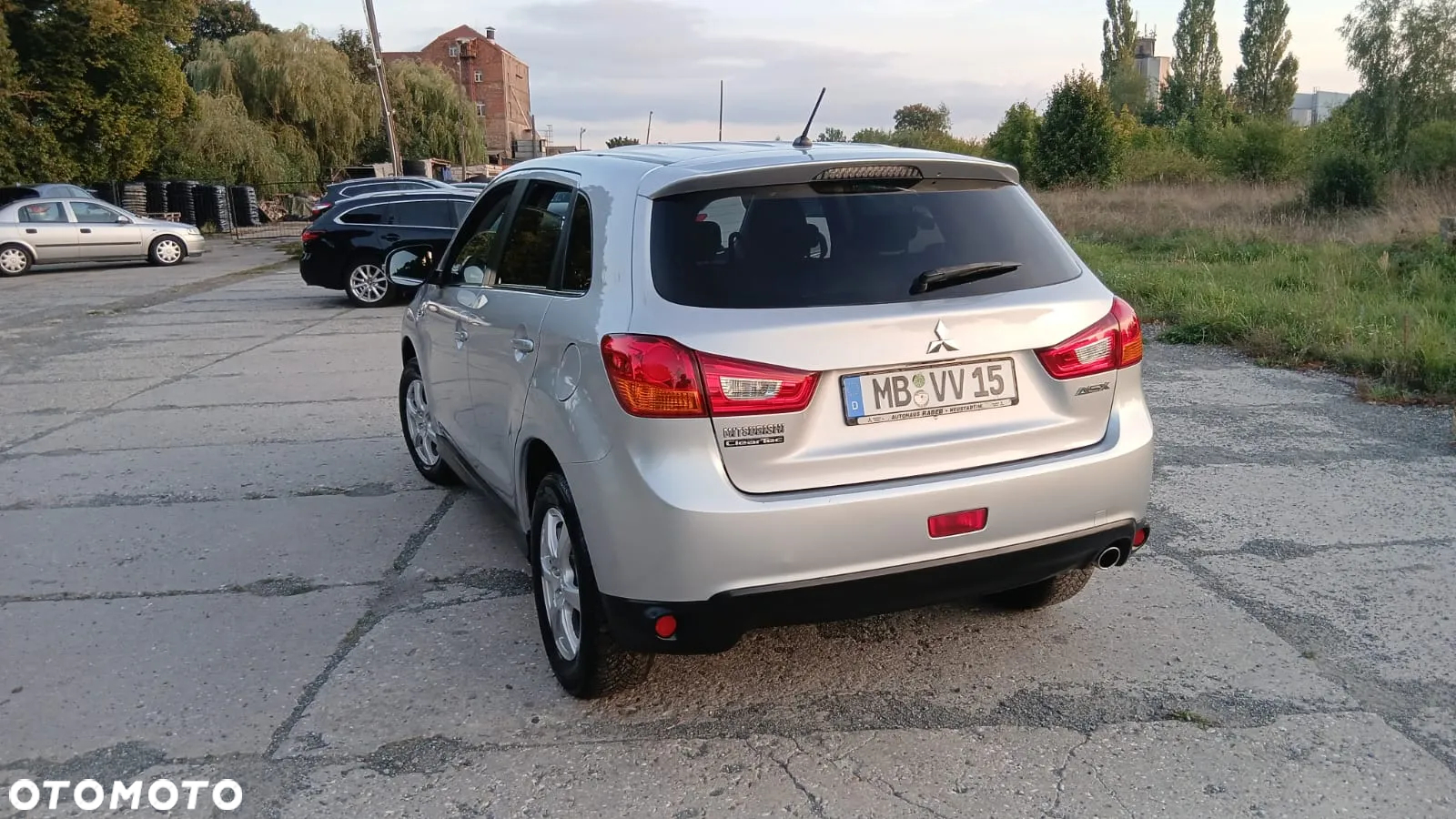 Mitsubishi ASX - 10