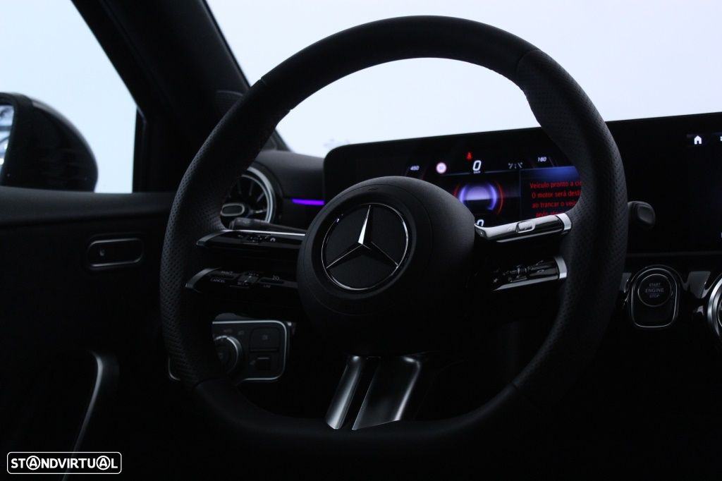 Mercedes-Benz A 250 e AMG Line - 16