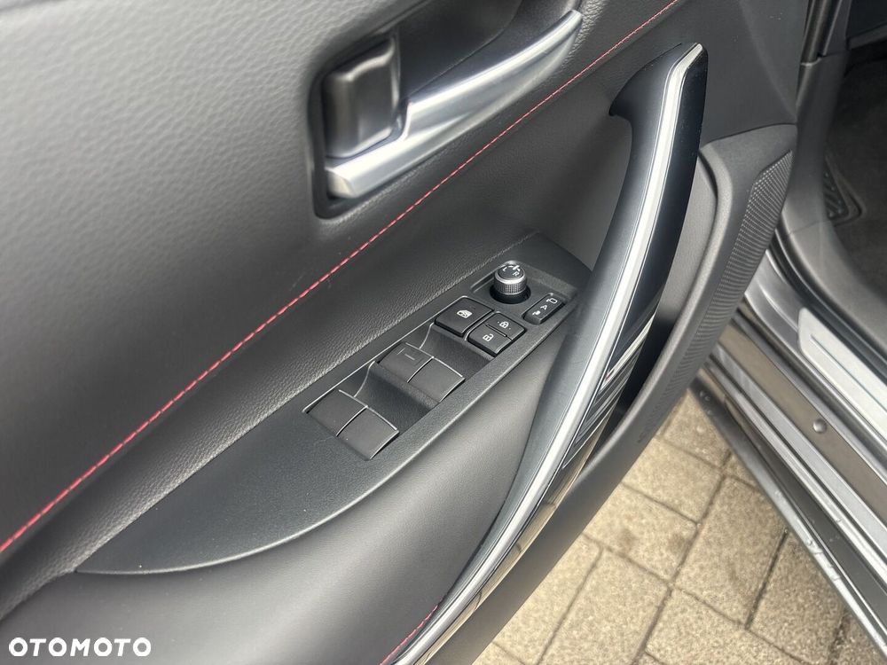 Toyota Corolla 2.0 Hybrid GR Sport - 19