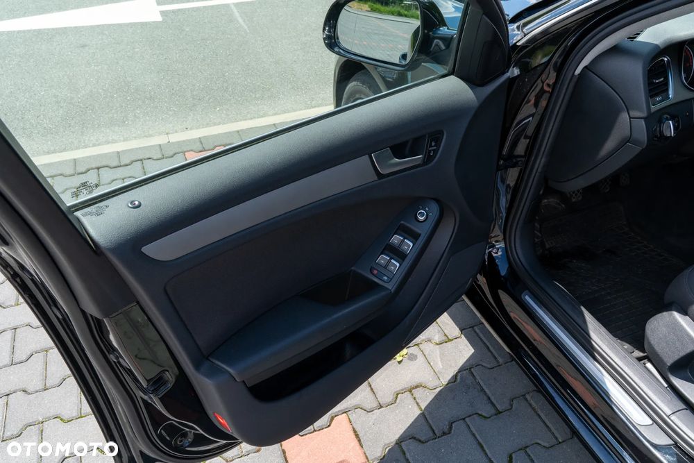 Audi A4 Avant - 25