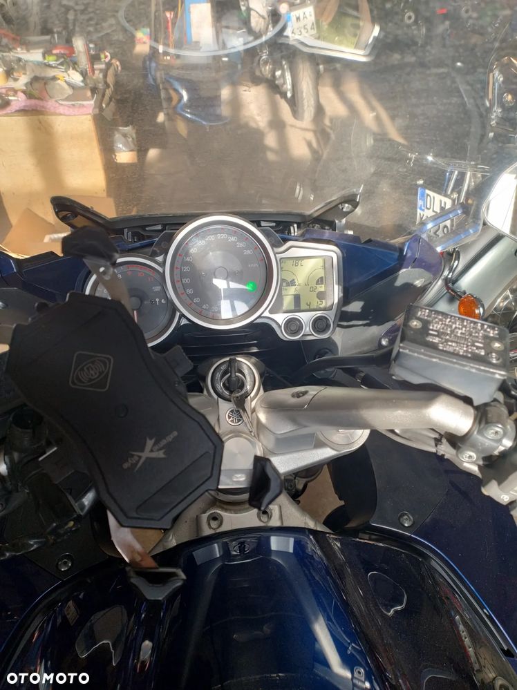 Yamaha FJR - 7