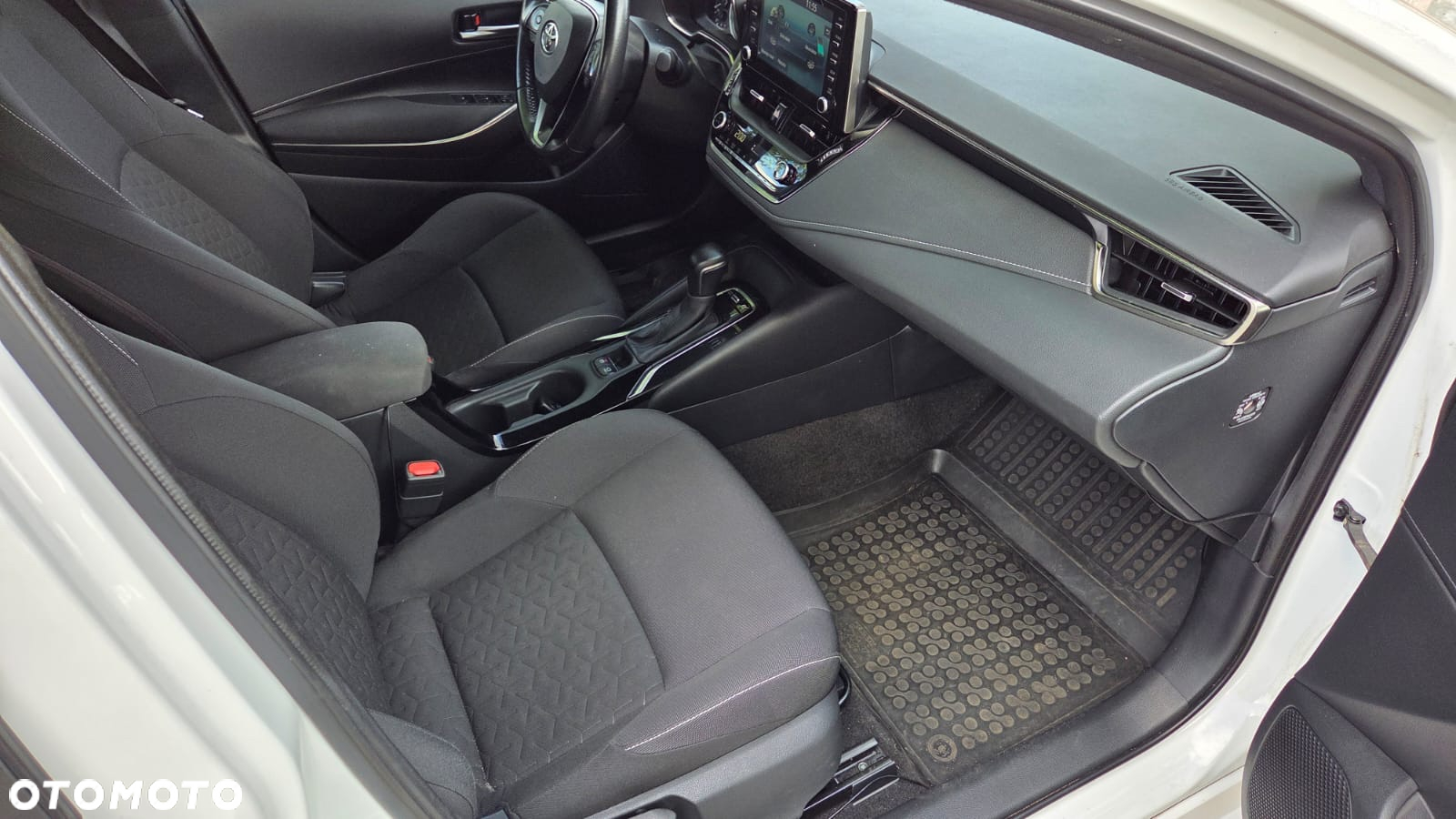 Toyota Corolla 1.8 Hybrid GPF Comfort - 18