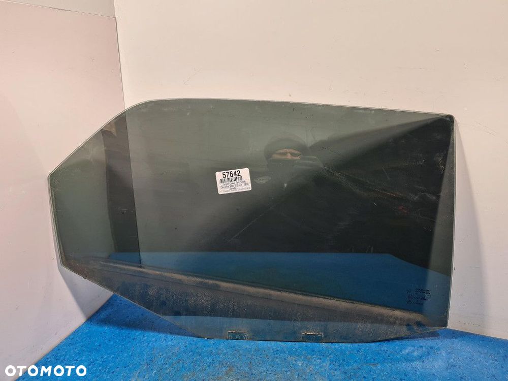 CHRYSLER 300C KOMBI 3.0 CRD SZYBA DRZWI TYŁ PRAWA - 1