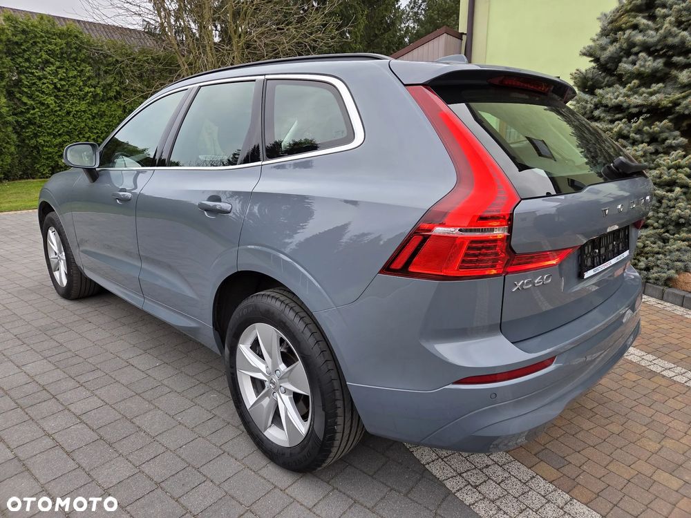 Volvo XC 60 B4 D Geartronic Momentum Pro - 8