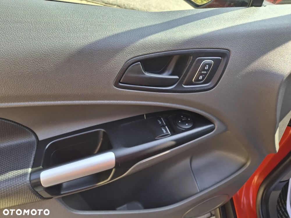 Ford TRANSIT CONNECT TREND - 22