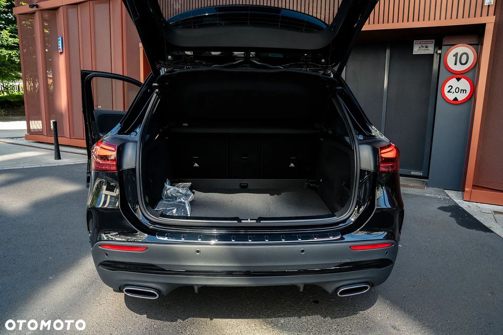 Mercedes-Benz GLA 220 mHEV 4-Matic AMG Line 8G-DCT - 22