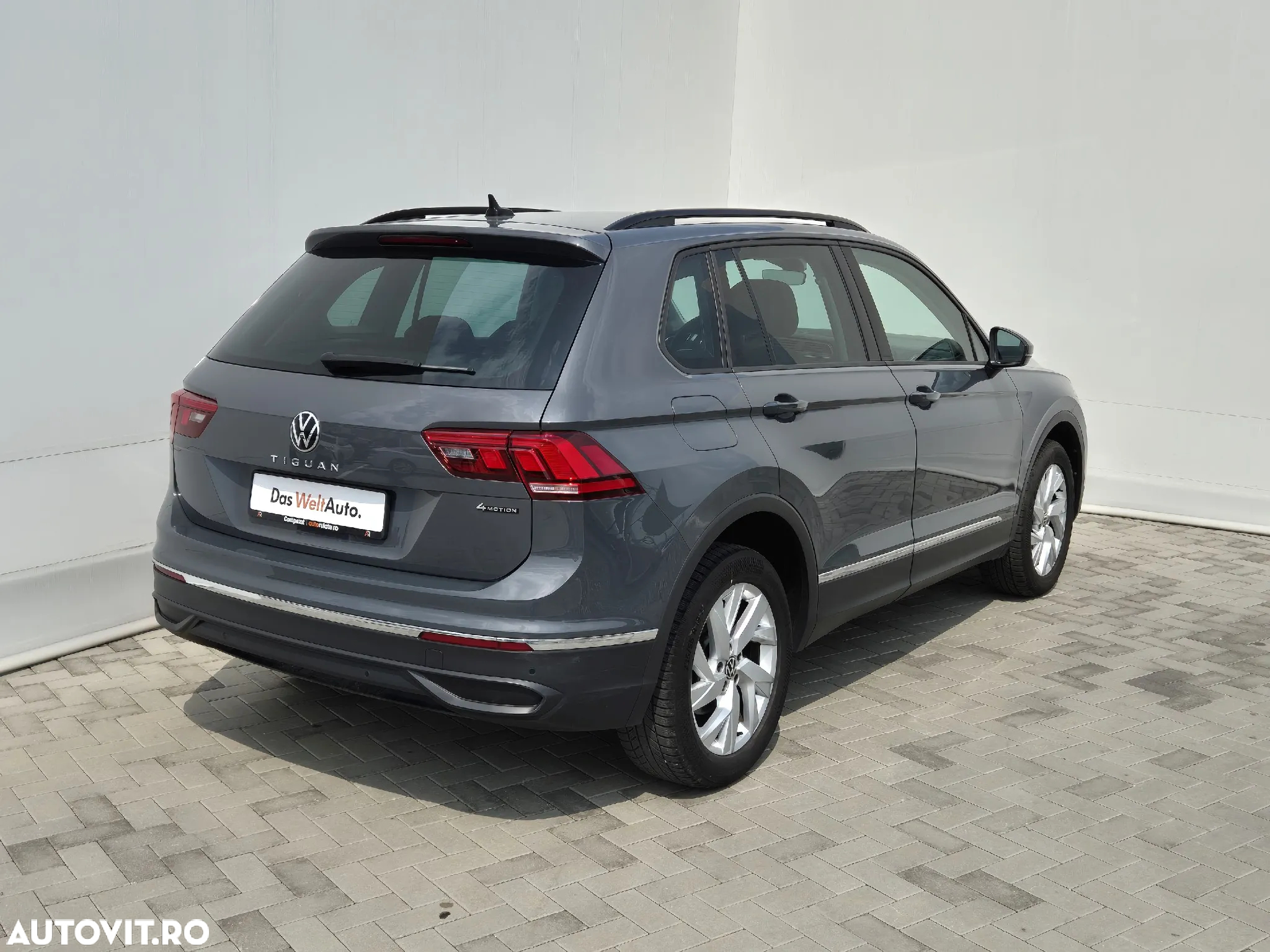 Volkswagen Tiguan - 5