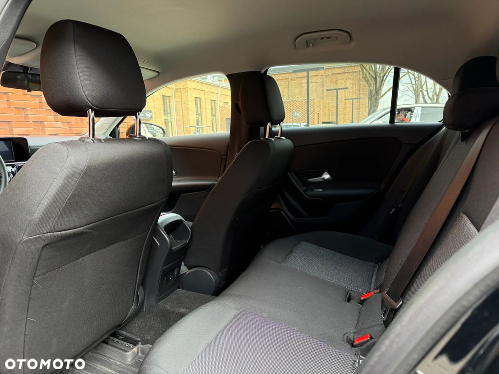 Mercedes-Benz Klasa A 200 d 4Matic 8G-DCT - 12