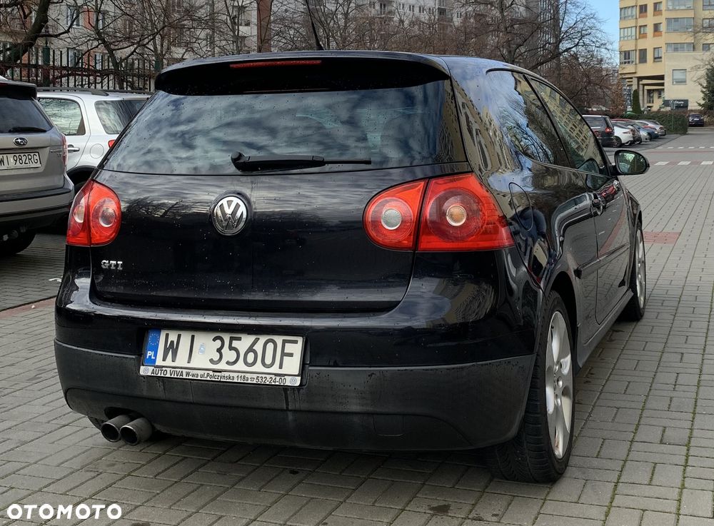 Volkswagen Golf - 5
