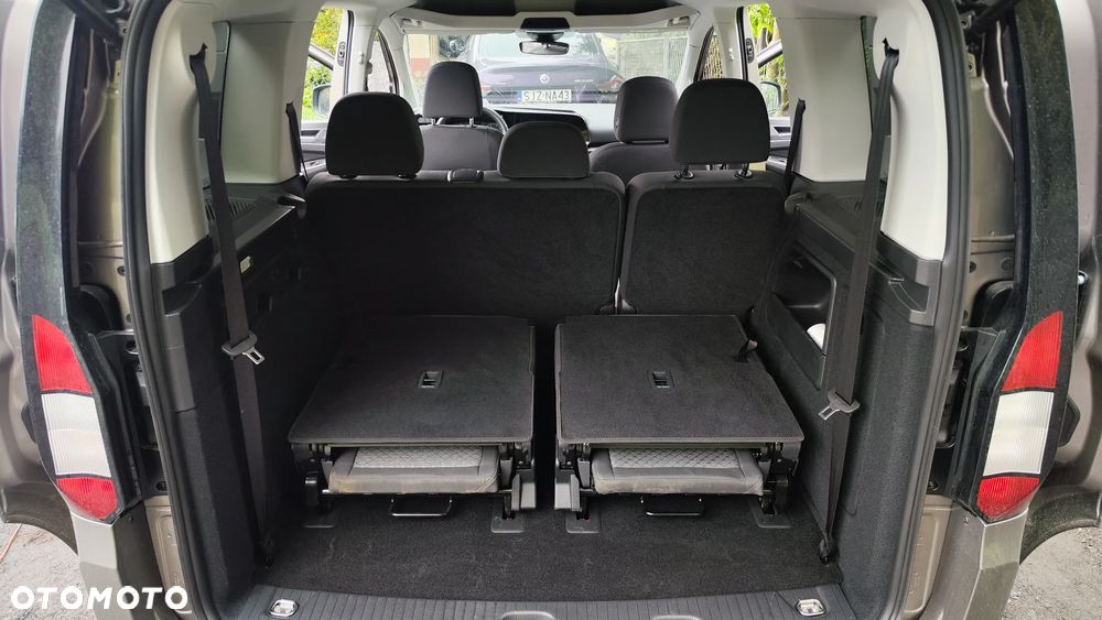 Ford Tourneo Connect 1.5 EcoBoost Titanium - 36