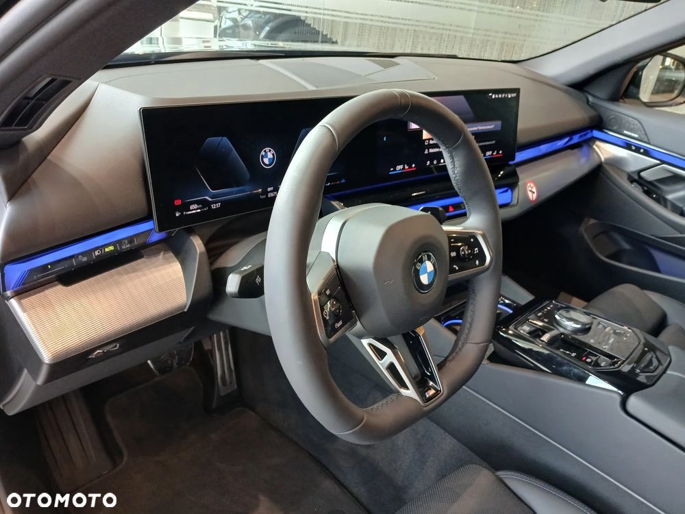 BMW Seria 5 520d mHEV - 24