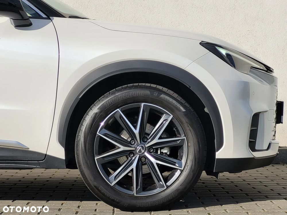 Lexus LBX 1.5 Hybrid Emotion - 22