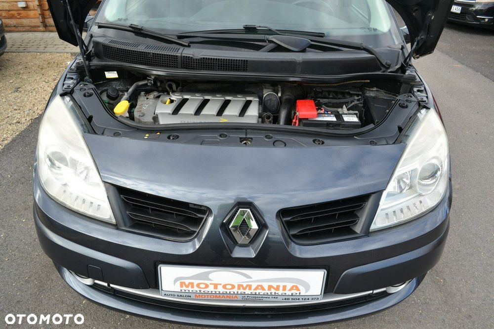 Renault Scenic 2.0 16V Confort Dynamique - 16