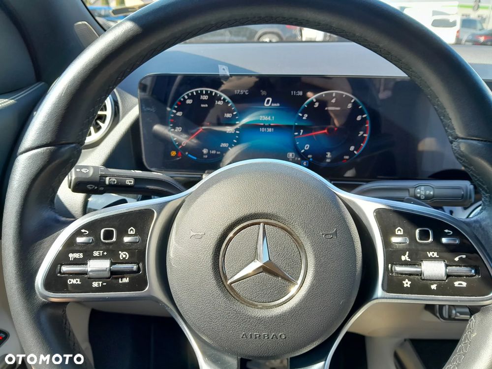 Mercedes-Benz GLA 200 Progressive - 12