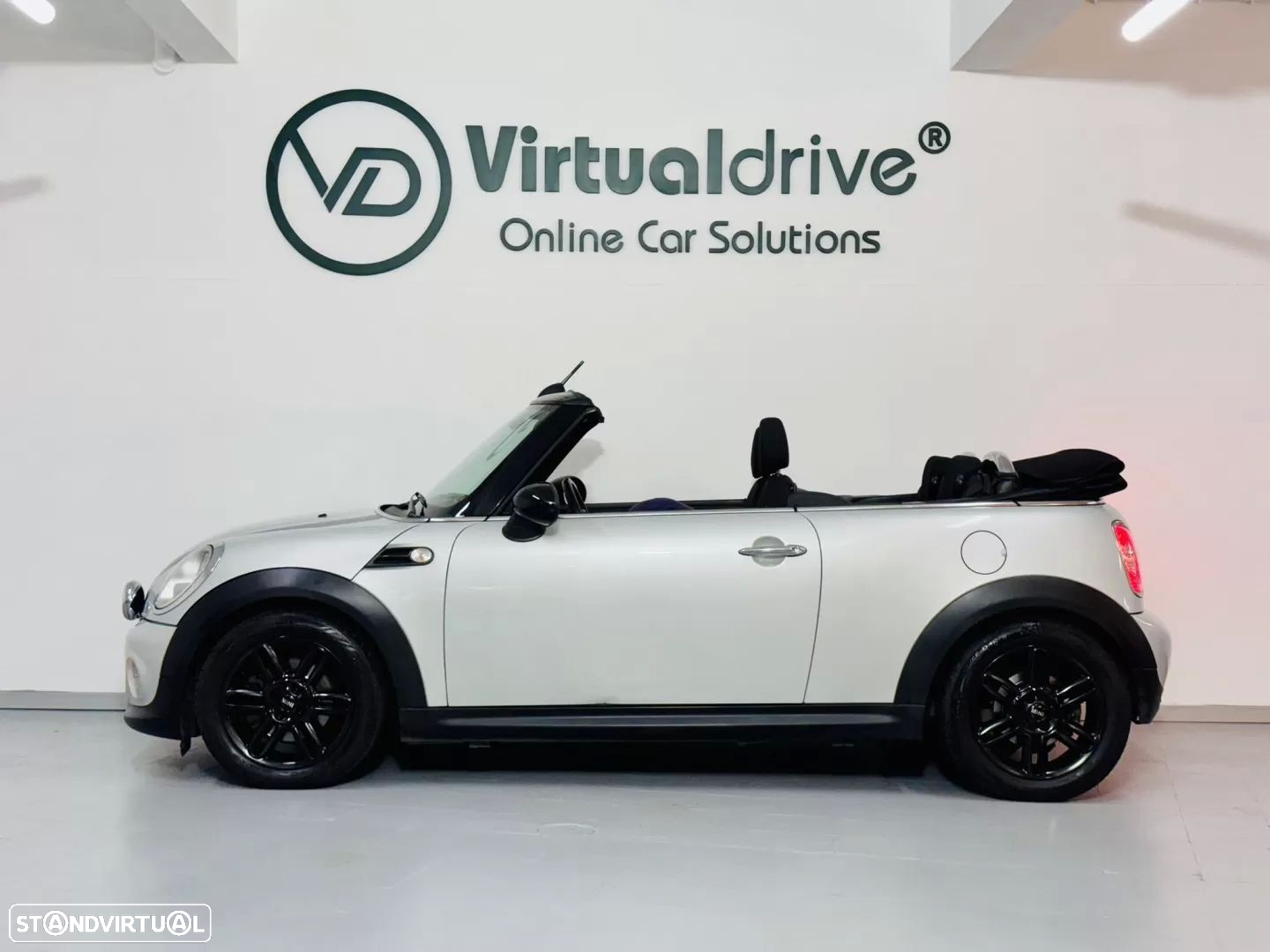 MINI Cabrio Cooper D - 11