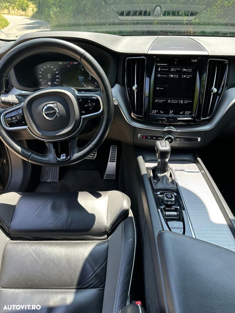Volvo XC 60 D4 AWD R-Design - 6