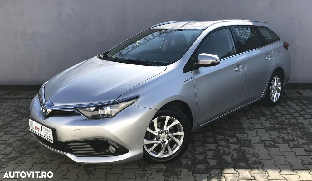 Toyota Auris 1.8 L VVT-i Sol+ - 1