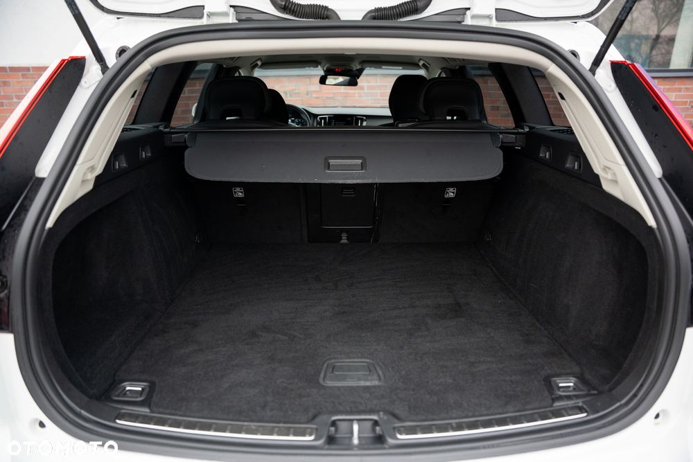 Volvo V60 B3 B Geartronic Momentum Pro - 41