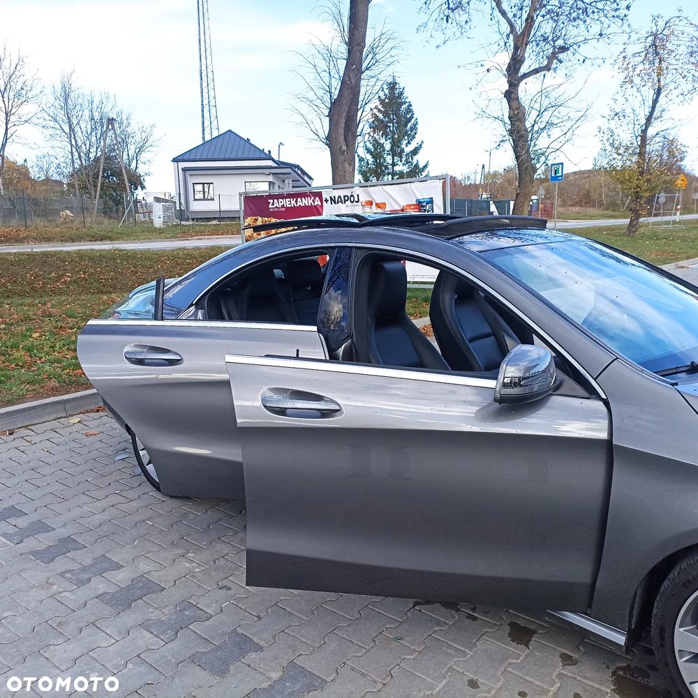 Mercedes-Benz CLA 250 7G-DCT UrbanStyle Edition - 7