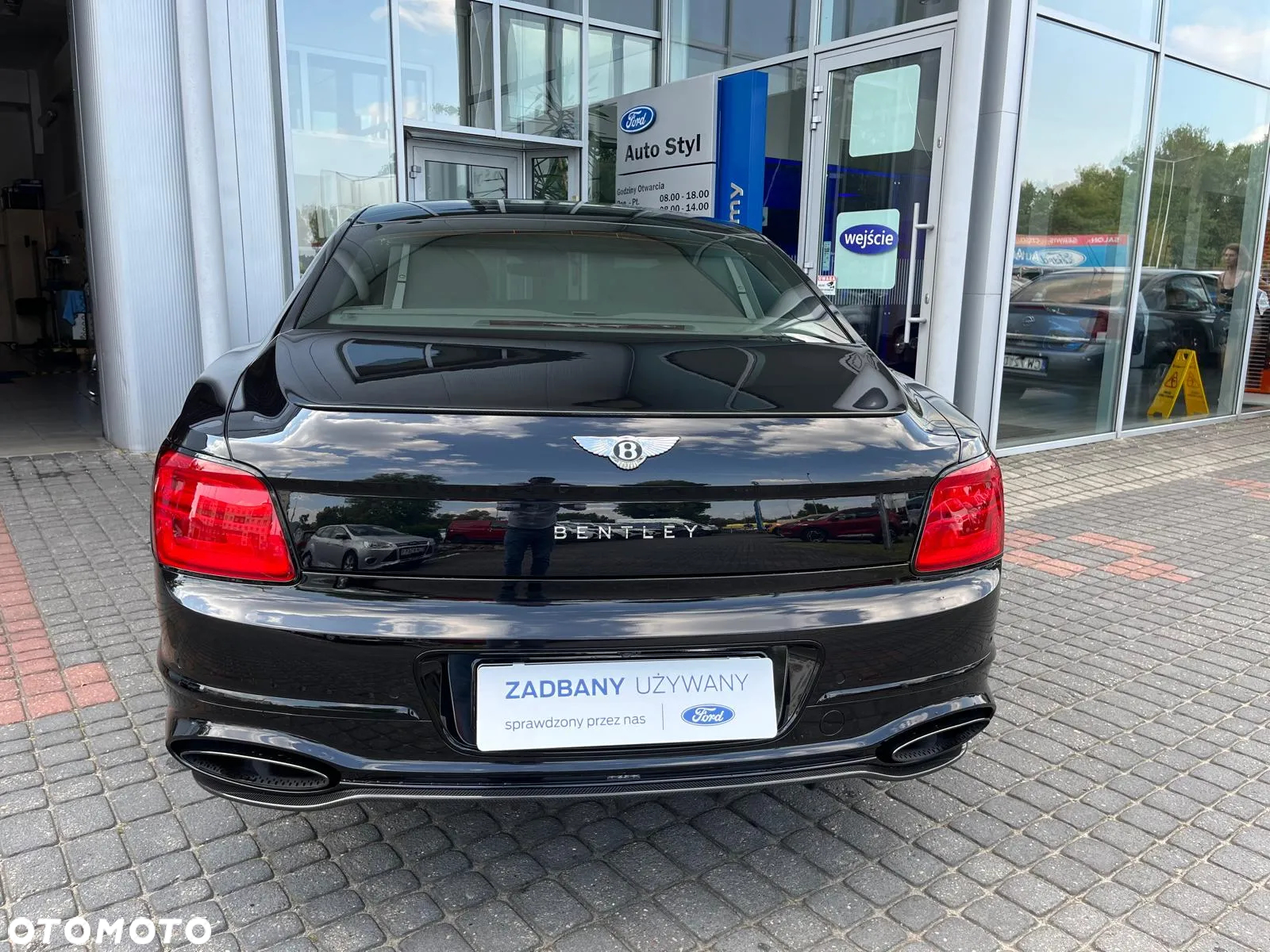 Bentley Flying Spur W12 S - 4