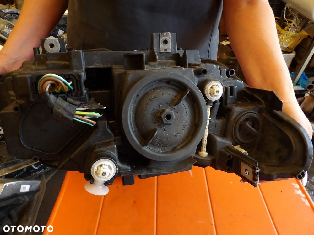 BMW - F30 - LIFT - H7 - LEWA LAMPA PRZEDNIA - UK - 7365597 - 6