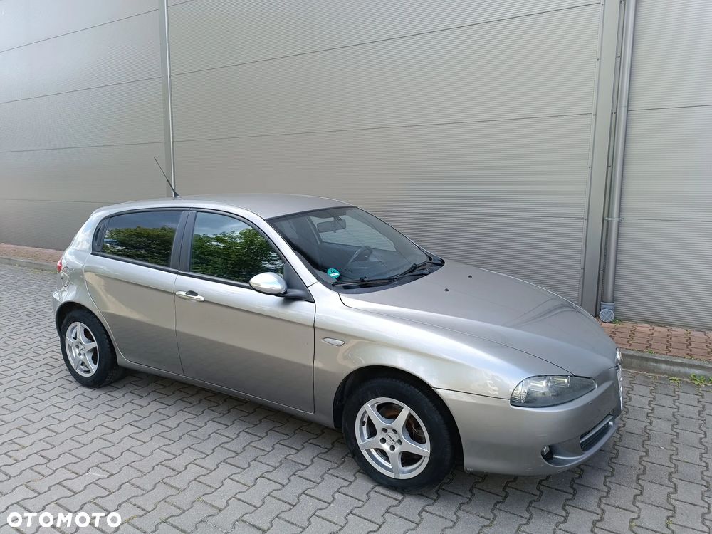 Alfa Romeo 147 1.6 Twin Spark 16V Moving - 5