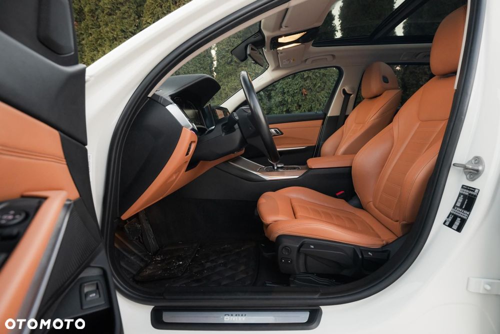 BMW Seria 3 320d Luxury Line - 14