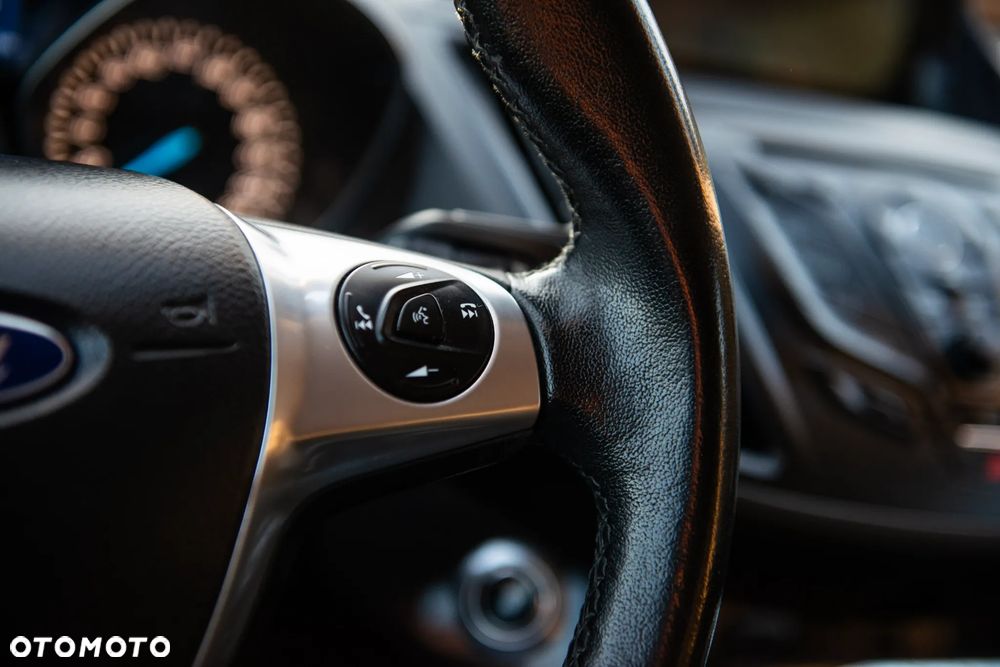 Ford Kuga 2.0 TDCi 4WD Titanium - 27