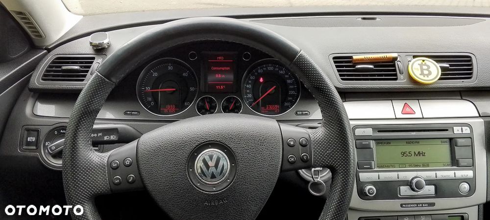 Volkswagen Passat 1.9 TDI Highline - 3