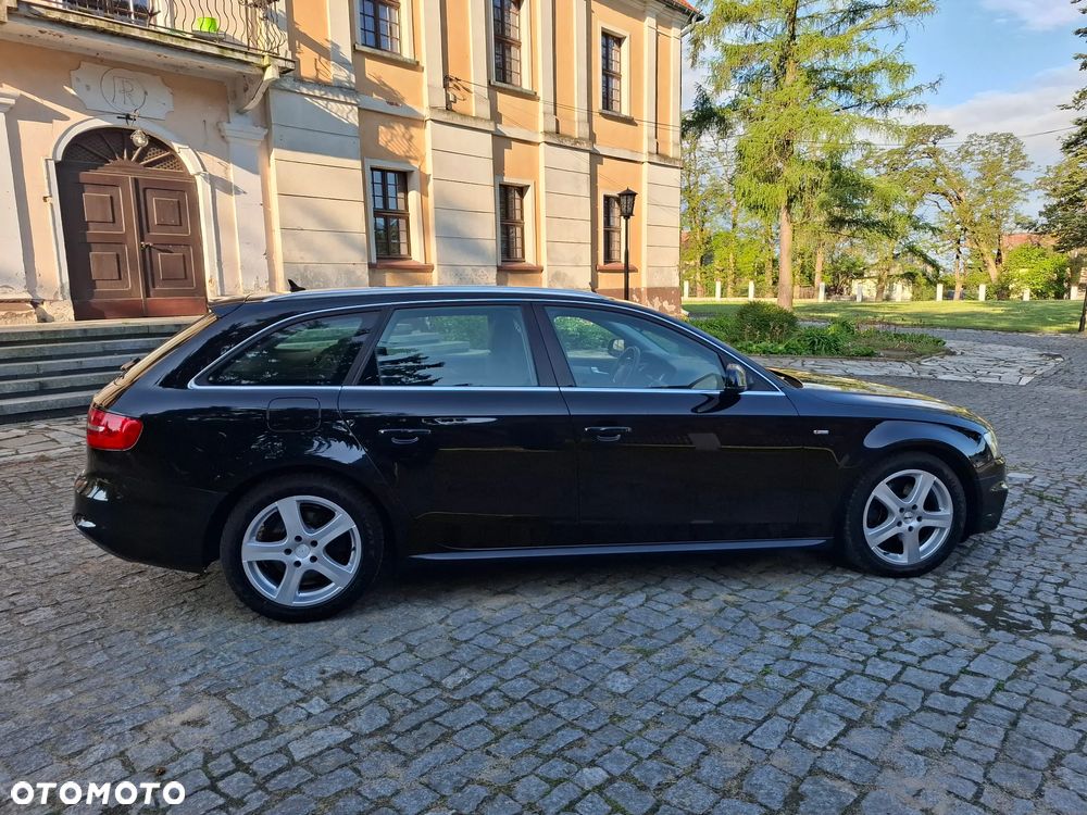 Audi A4 Avant 2.0 TDI DPF quattro S tronic S line Sportpaket - 4