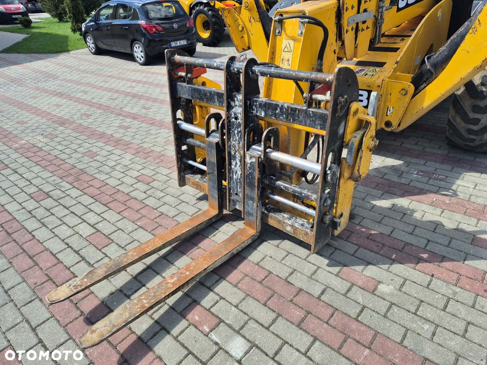 JCB 540-140 HiViz - 10