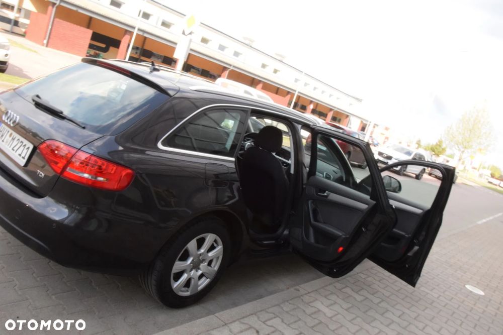 Audi A4 Avant - 27