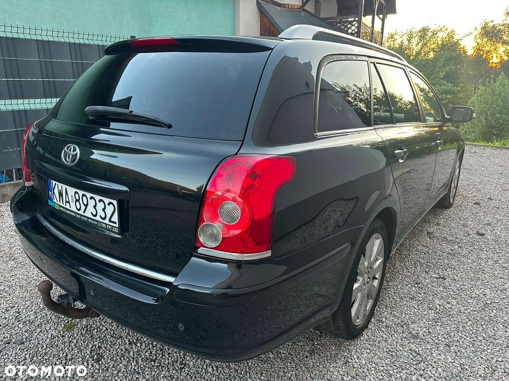 Toyota Avensis - 19