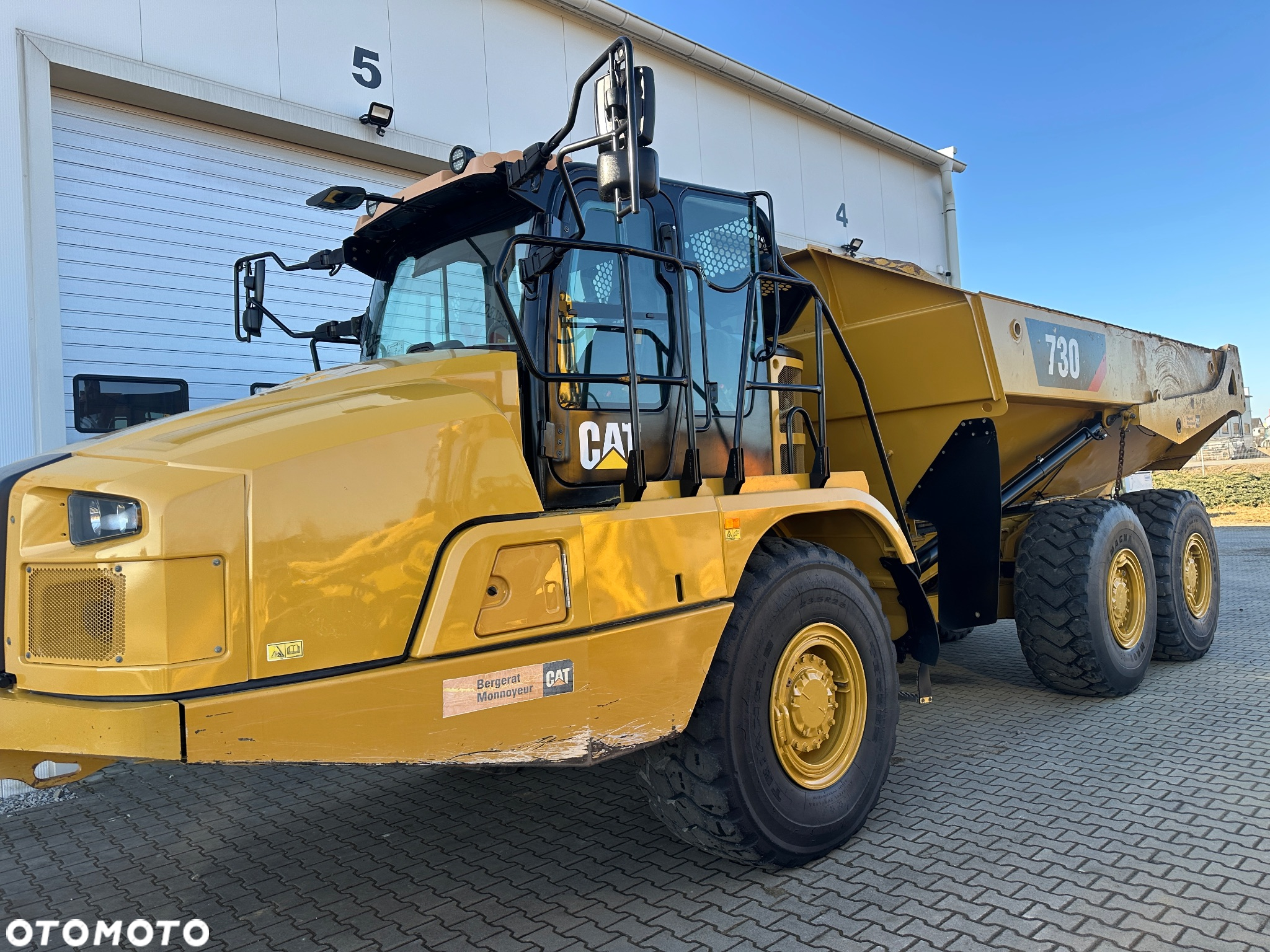 Bell B30 Cat 730 - 3