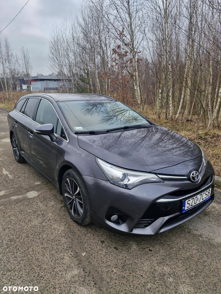 Toyota Avensis 2.0 D-4D Premium - 6