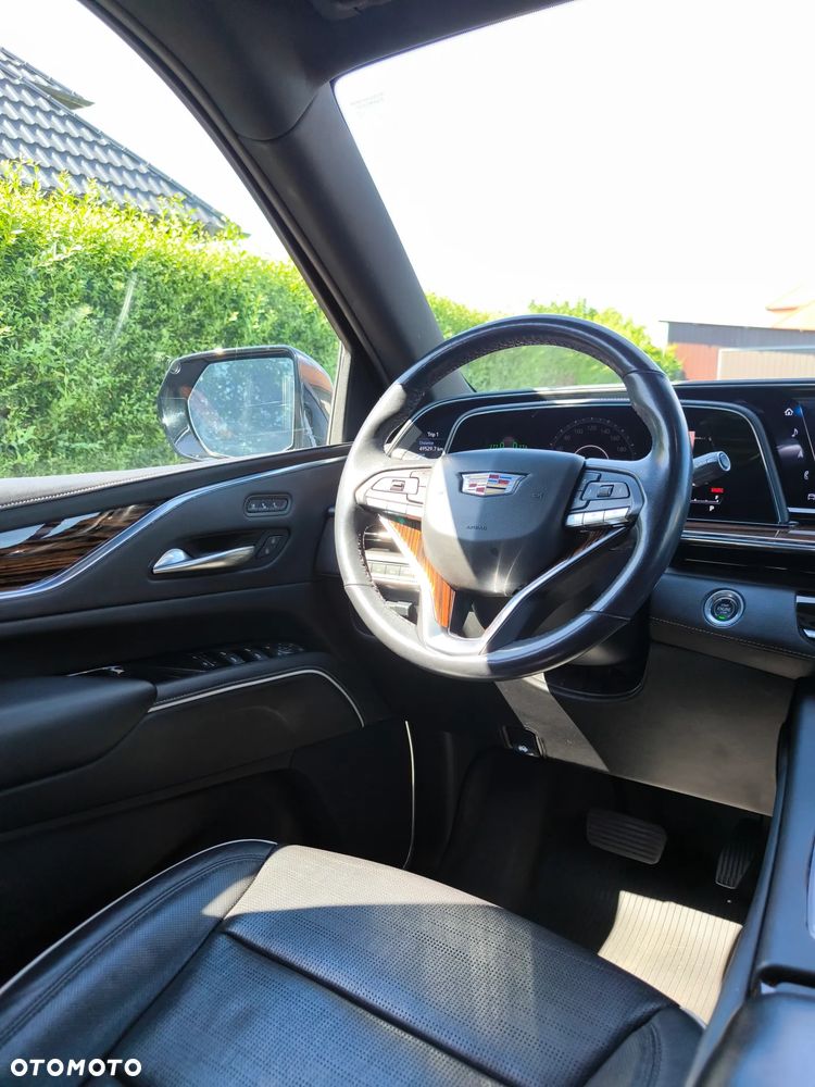 Cadillac Escalade - 12