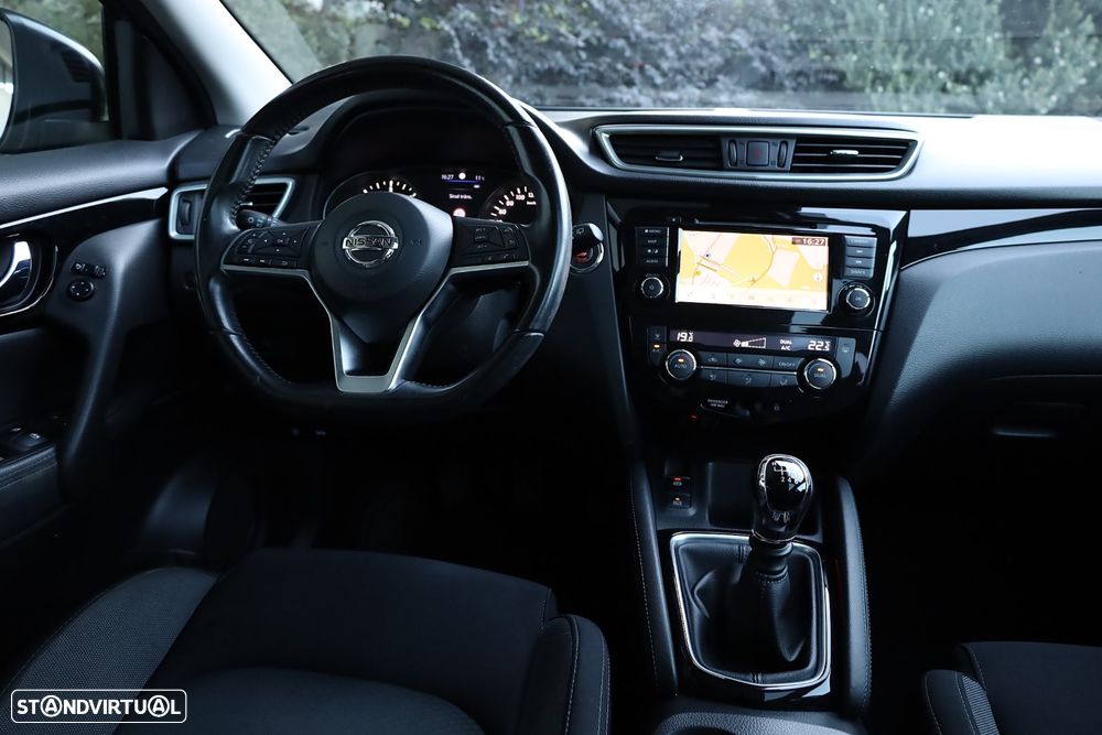 Nissan Qashqai 1.5 dCi N-Connecta J18 - 16