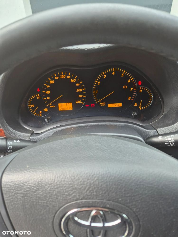 Toyota Avensis 1.8 VVT-i Terra Plus - 14