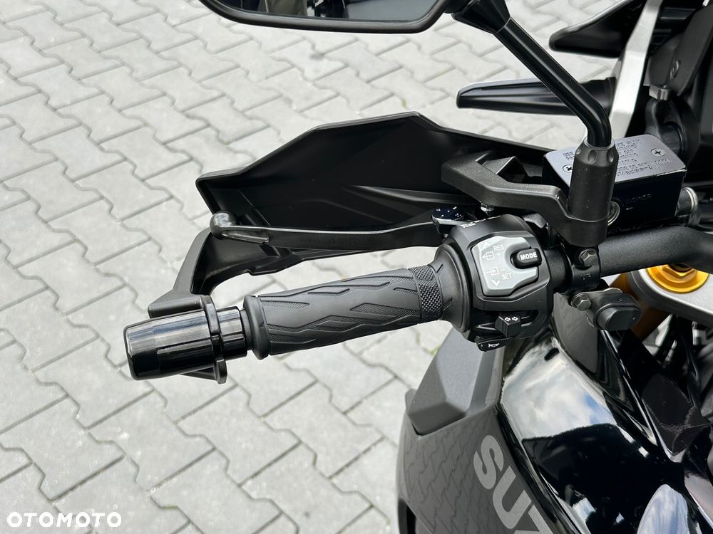 Suzuki V-STROM - 23