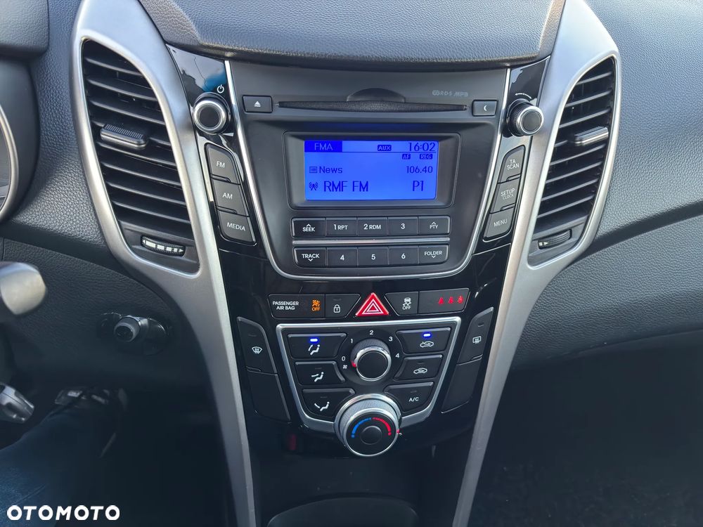 Hyundai i30 1.6 CRDi BlueDrive Comfort - 24