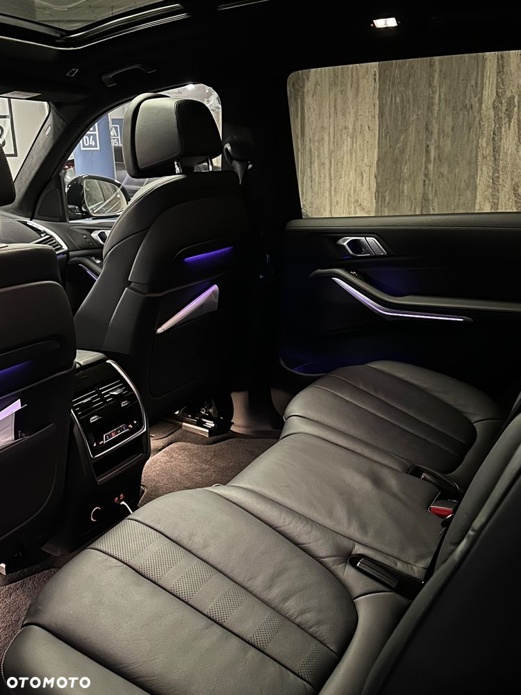 BMW X7 xDrive40i - 7