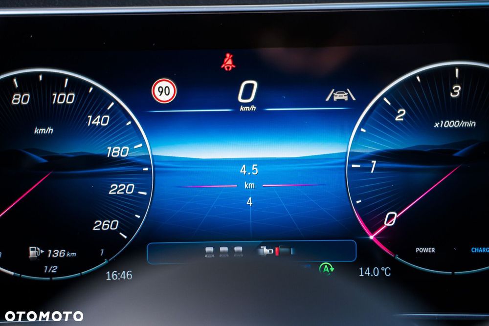 Mercedes-Benz GLC - 21