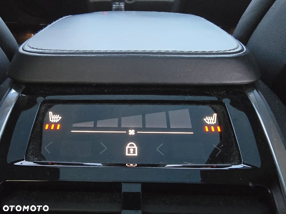 Volvo V90 Cross Country - 29